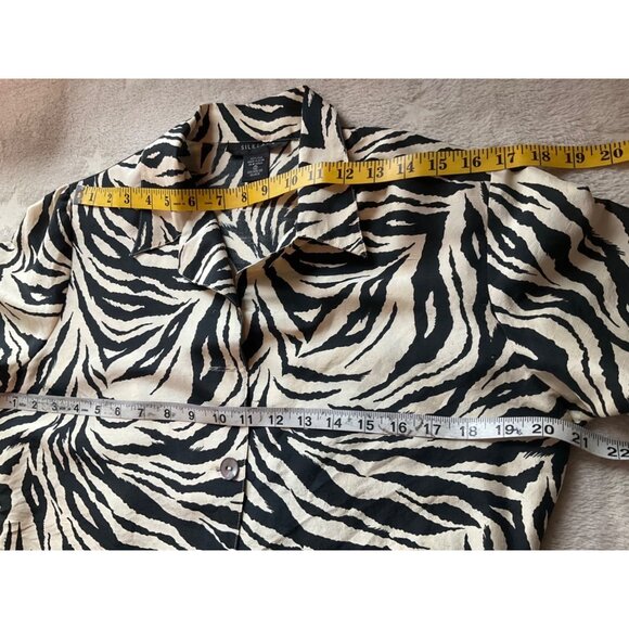 Silkland Women's Size 10 Animal Print Button Down Shirt Shacket Silk - Picture 4 of 8
